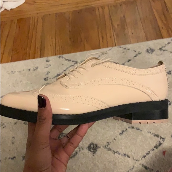 Stylish lace up shoes - Picture 2 of 2